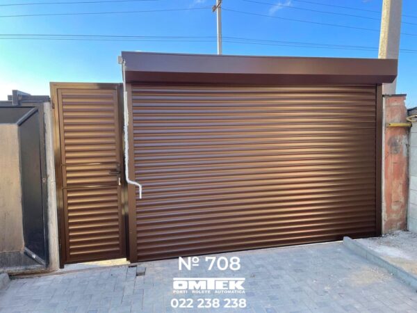 Porți rolete întrare în ogradă și portiță tip rolete în Moldova