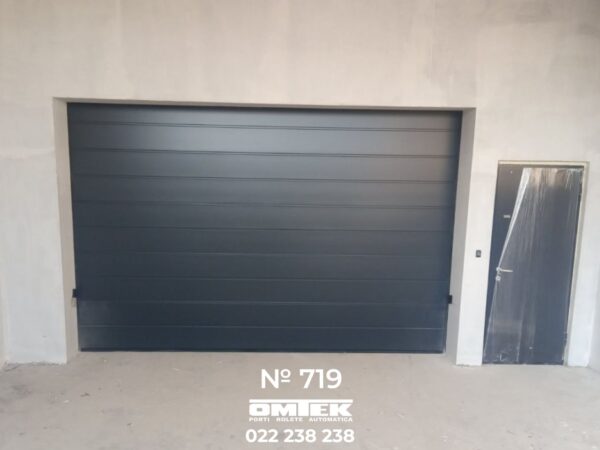 Uși pentru garaj tip secție în mun.Chișinău, culoare Antracită, prețuri de la producător