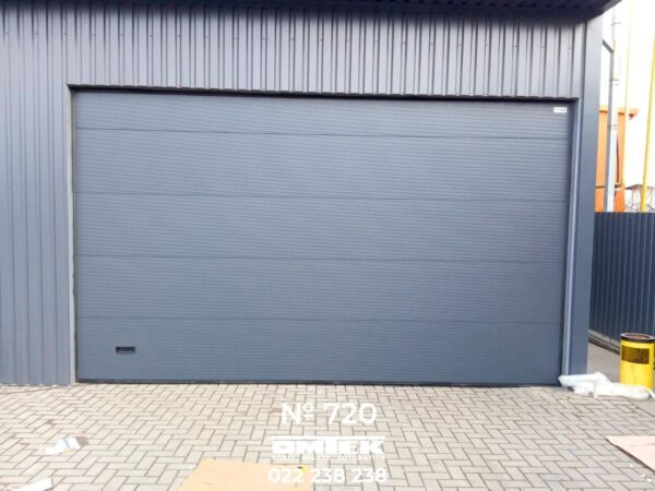 Porți secție Alutech Trend (dimensiunele 4200*2800), culoare ANTRACITĂ RAL 7016, panouri Microwave, în mun. Chișinău